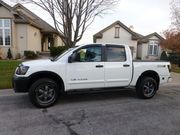 2015 Nissan Titan 12 ton